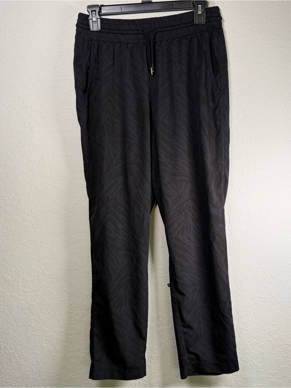 GapFit Black Zebra Print Jogger Pants Women’s Medium Pull-On Active Pants